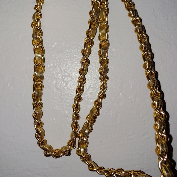 Vintage gold purse with long strap - Picture 6 of 16